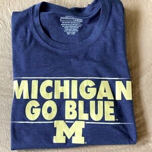 Mens Michigan “GO BLUE” t-shirt szL Blue with yellow print cotton poly blend